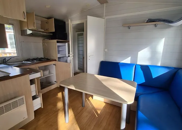 M.home Acces F012 2chbr/5pers مكان تخييم